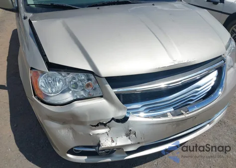 2016 Chrysler Town & Country Touring from USA, damaged, VIN 2C4RC1BG4GR228727